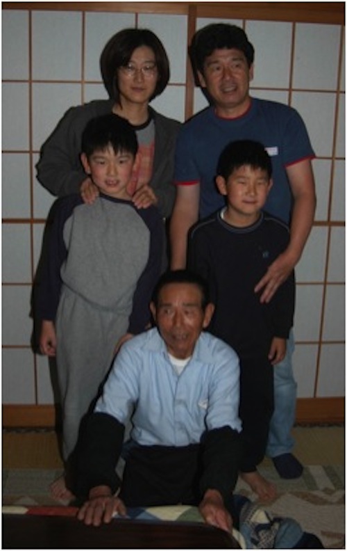 The ‘Shintaro’ Family. Hiromi and Masaru Saito rear. Sons Kensuke and Kosuke. Shousuke Saito kneeling.